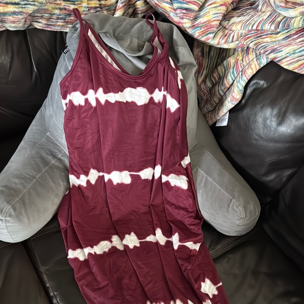 SHEIN Burgundy and White Tie-Dye Dress